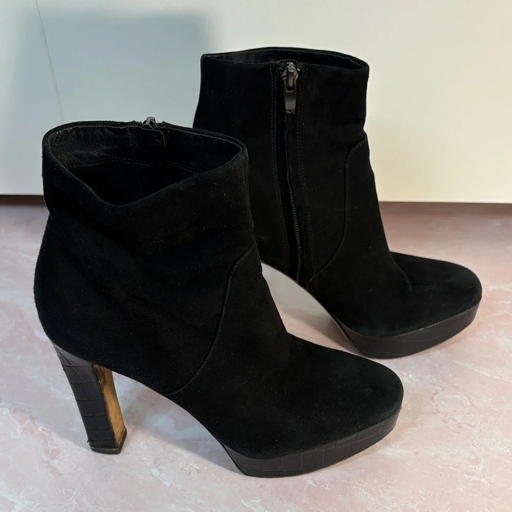 Via Spiga Genuine Leather & Suede Black Ankle Platform Heeled Booties, Side Zip